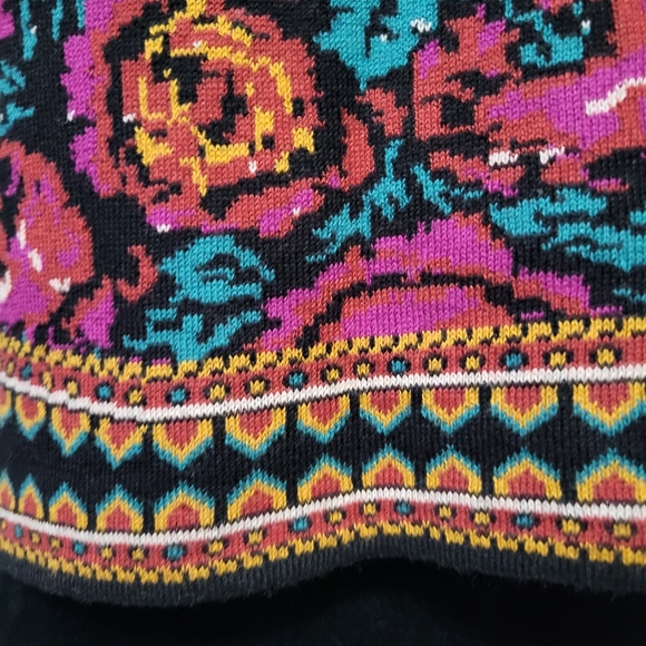 Romeo & Juliet Couture sz L boho colorful floral sweater - Picture 10 of 12